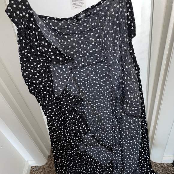 Shein wrap dress - Picture 3 of 3